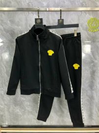 Picture of Versace SweatSuits _SKUVersaceM-3XL12yr0230193